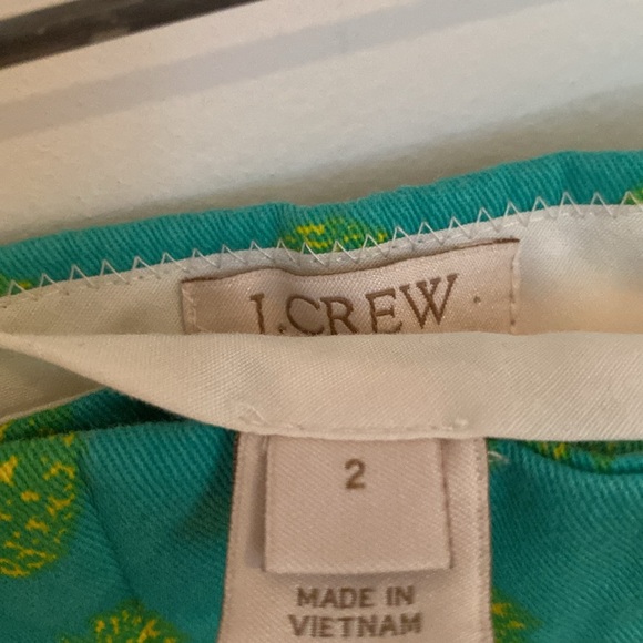 J CREW Green Pineapple Print Short Shorts Cotton Sz 2 EUC Button and Zip Flirty - Picture 4 of 5